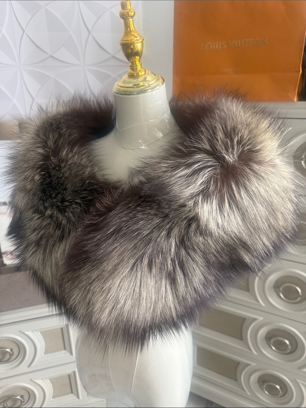 Saga fox fur wrap